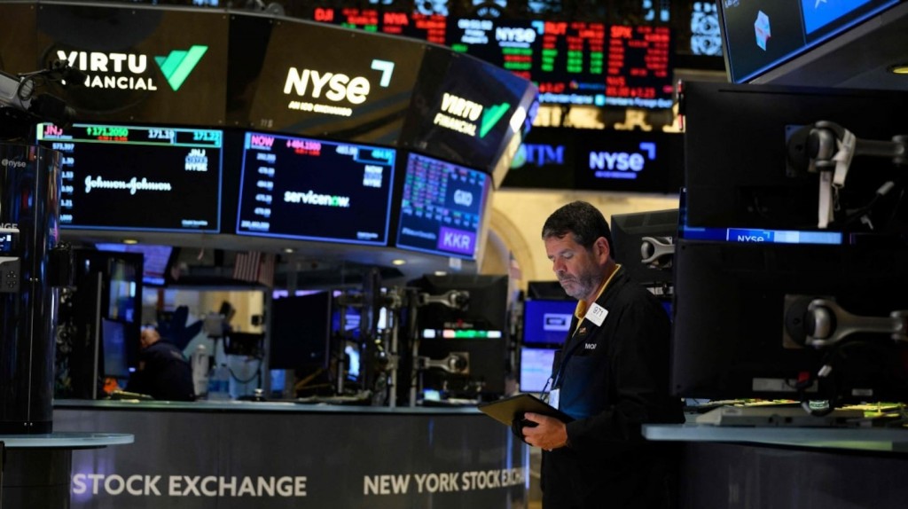 Trump amenazó con nuevos aranceles y desató otro temblor en los mercados: caen los bonos y las acciones