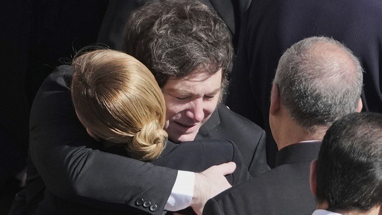 Javier Milei se reúne con Giorgia Meloni tras el funeral del papa Francisco en el Vaticano