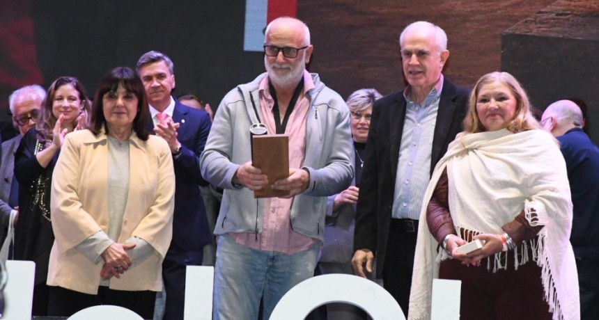 BIENAL DEL CHACO: &laquo;NOS QUEDA LA VARA MUY ALTA&raquo;, DIJO ROY  NIKISCH