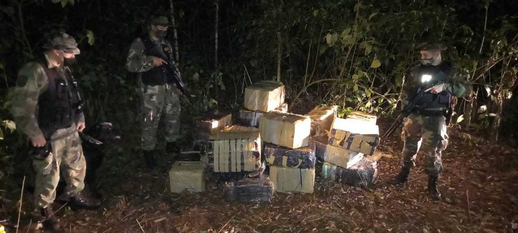 Prefectura secuestró un cargamento de 1.310 “panes” de marihuana