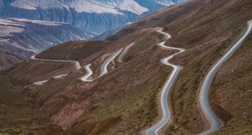 C&oacute;mo es la Cuesta del Lip&aacute;n de Jujuy, el peligroso camino en el que muri&oacute; una mujer tras caer por un barranco