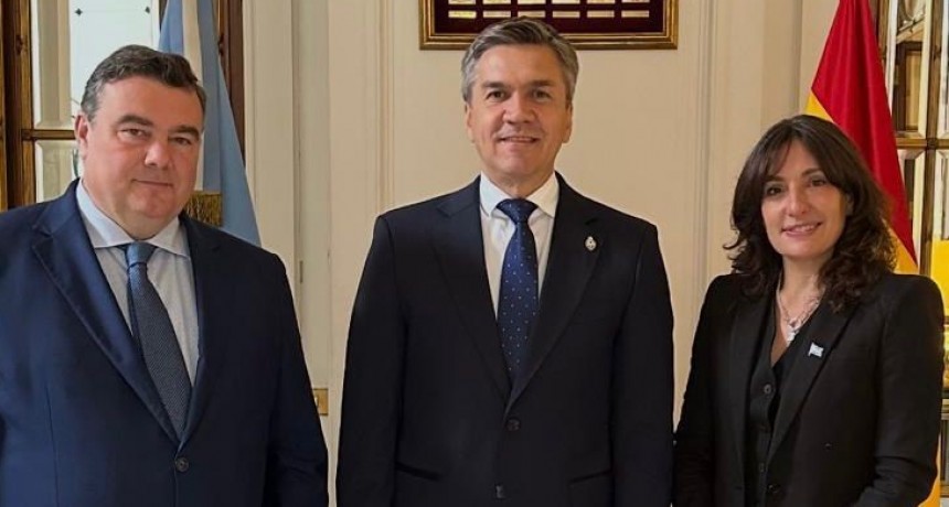 ZDERO SE REUNIÓ CON AUTORIDADES DEL BBVA Y AVANZÓ EN GESTIONES PARA ATRAER INVERSIONES AL CHACO