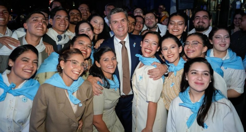 EL GUIDO MIRANDA CELEBR&Oacute; SUS 29 A&Ntilde;OS CON UNA GRAN FIESTA CULTURAL Y VIGILIA PATRIA JUNTO AL GOBERNADOR ZDERO